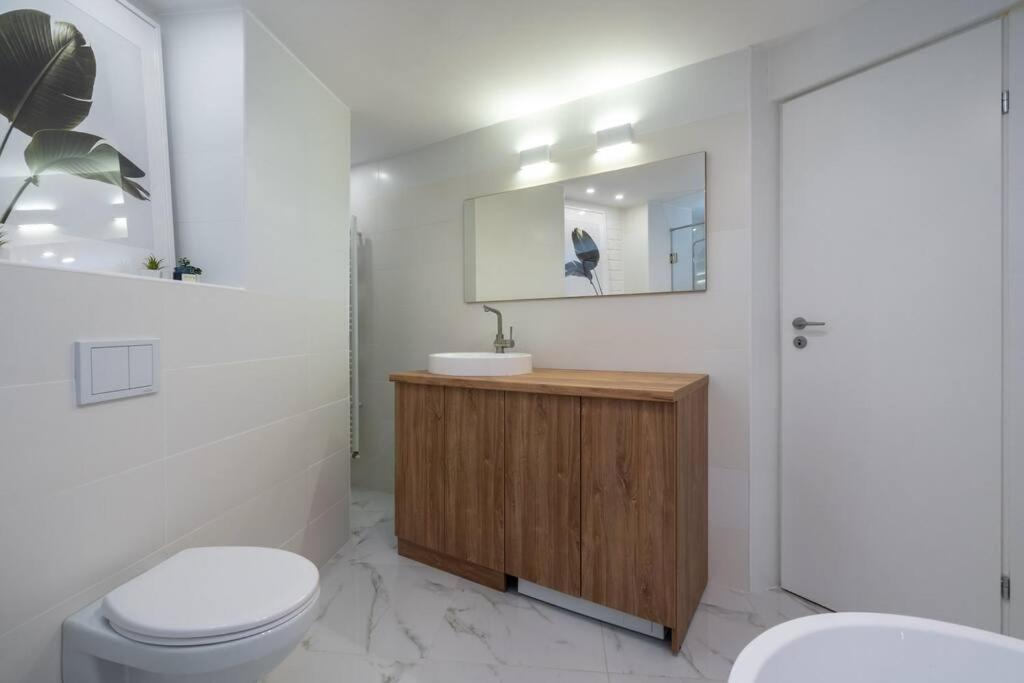 Stylish Apartament Magheru Bucarest Esterno foto